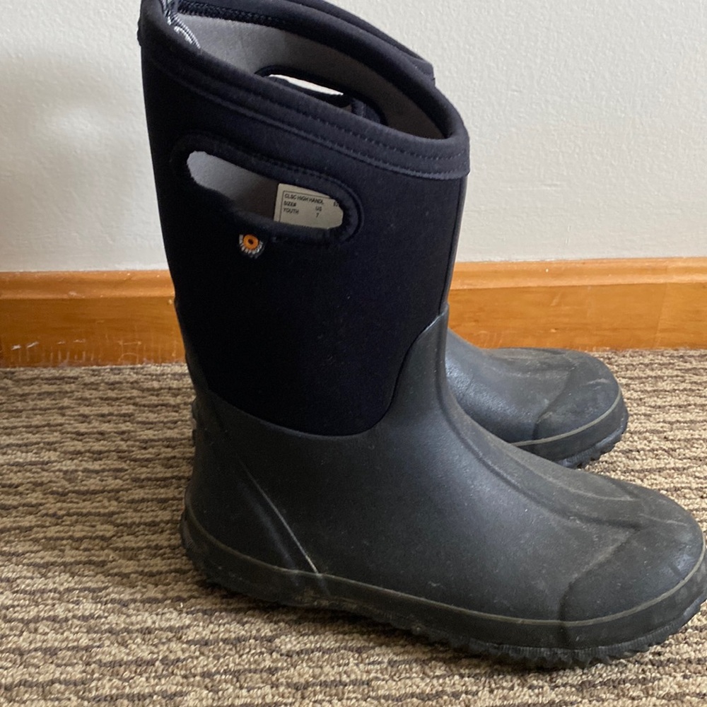 Bogs rain/snow boots.